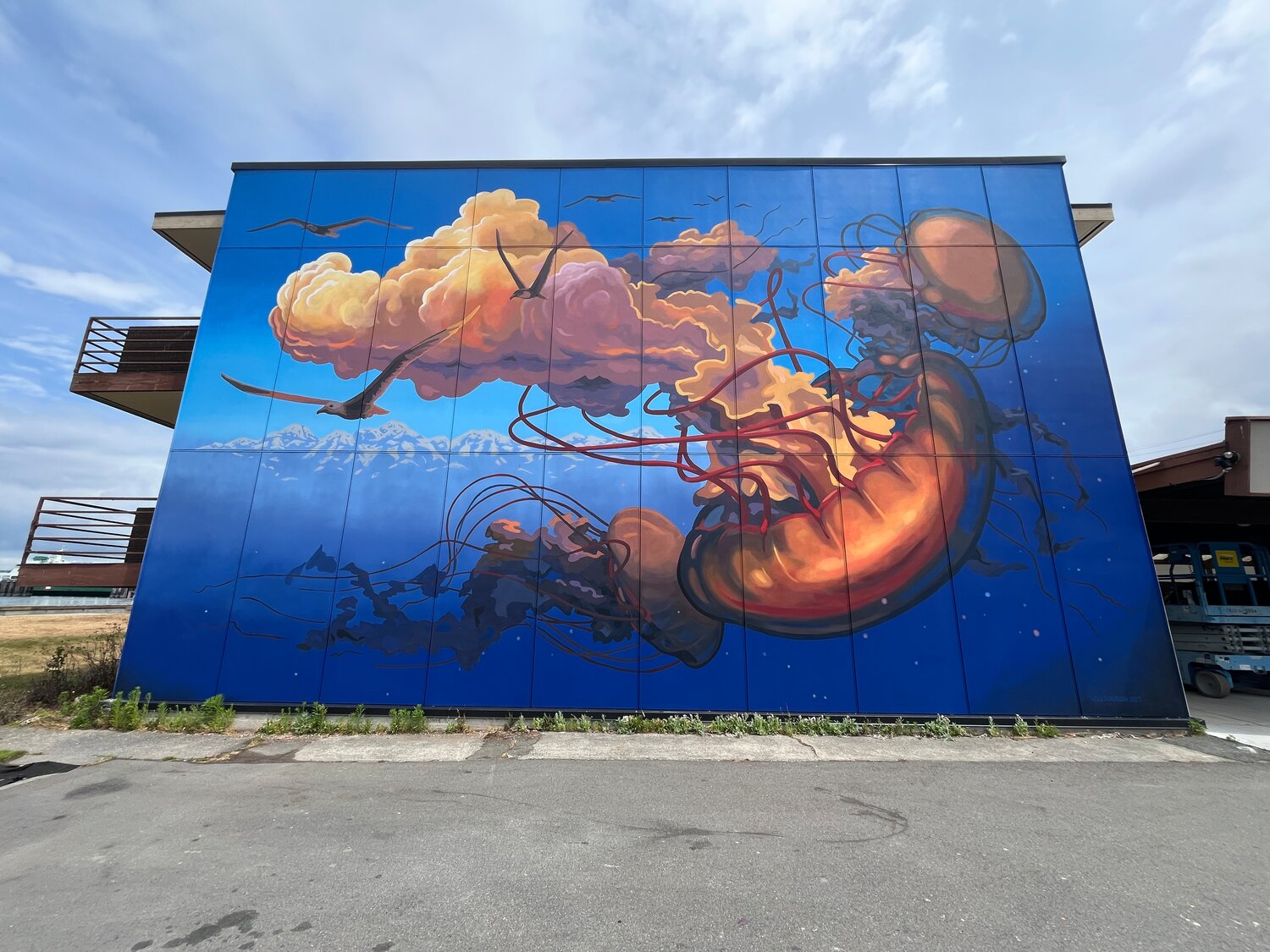 PNW homage: Reef Apartments joins the mural gang in Edmonds